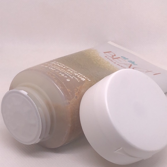 Bath & Body Works at the Beach ☀️ 🏝️ Exfoliating Body Scrub 6.6 oz NWT - Picture 3 of 3
